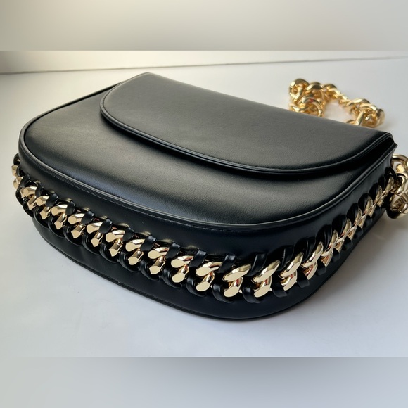 EXPRESS Woven Black/Gold Chain Frayme Style Flap Shoulder Bag NWOT - Picture 3 of 16